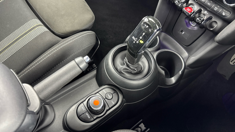 MINI Hatchback 1.5 Cooper Sport II 5dr Auto Petrol Hatchback